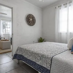 The Sea House Waterfront By Downtown Apartment